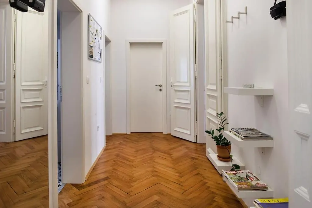 Spacious Apartment In Historic Centre & Free Parking Ljubljana Slovenia